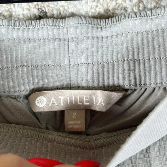 Athleta Mod Trekkie Crop Woven Pull On Pants Gray Casual Walking Travel Fit Sz 2 - Picture 4 of 11
